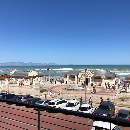 At The Beach - Muizenberg Cape Town Dış mekan fotoğraf
