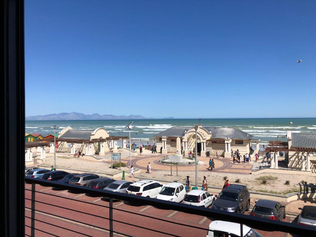 At The Beach - Muizenberg Cape Town Dış mekan fotoğraf