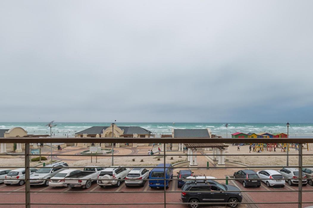 At The Beach - Muizenberg Cape Town Dış mekan fotoğraf